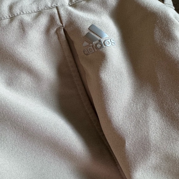 Adidas Ultimate 365 Three Stripes Golf Shorts 10 inch - Picture 3 of 5